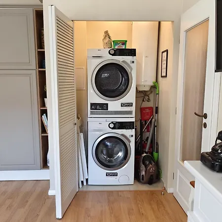 Apartman Audrey By Sofiaspot - Central, Metro To Airport