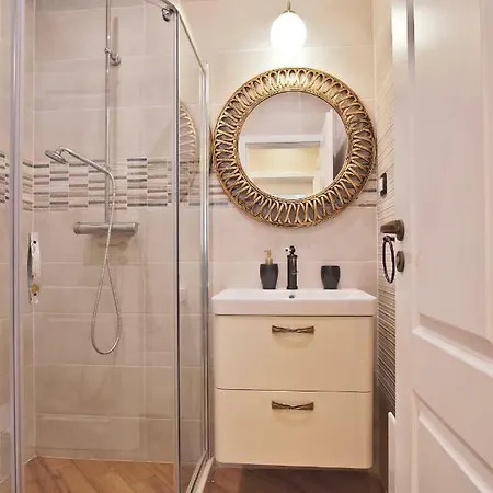 Apartman Audrey By Sofiaspot - Central, Metro To Airport *