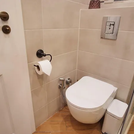 Audrey By Sofiaspot - Central, Metro To Airport Apartman