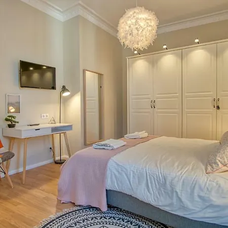 Audrey By Sofiaspot - Central, Metro To Airport Szófia