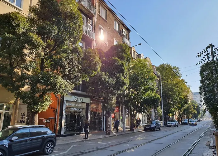 Audrey By Sofiaspot - Central, Metro To Airport Daire